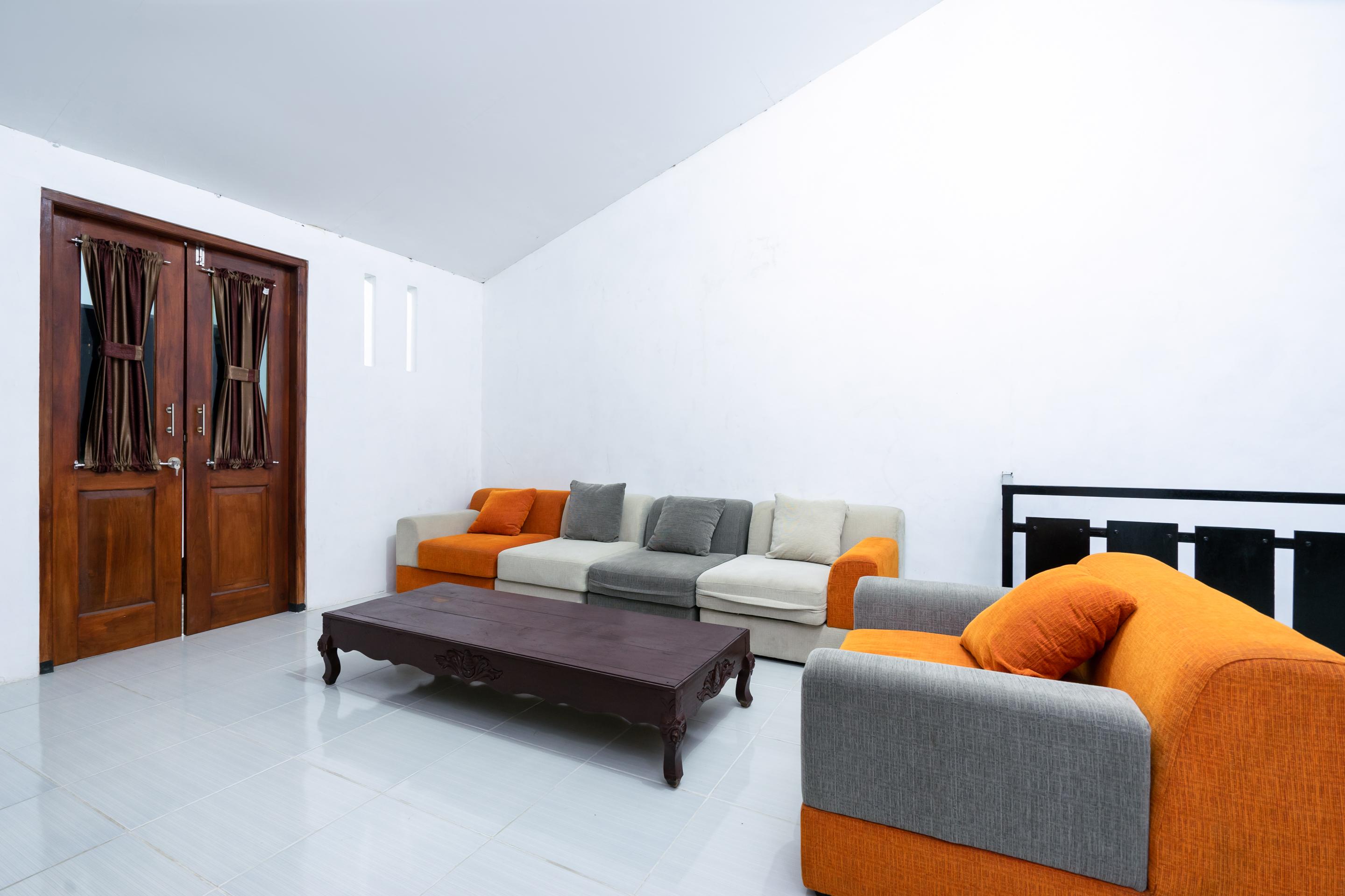 Oyo 2098 Homestay Kk Ngaglik Exteriör bild